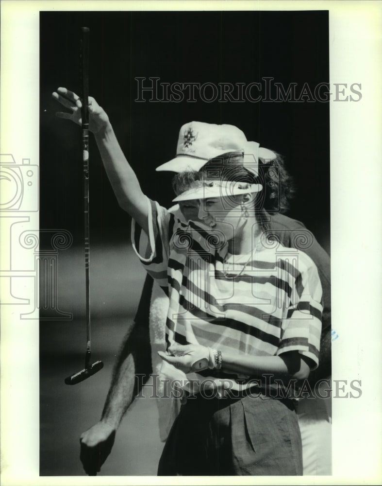 1989 Press Photo City Women's Golf, Neisy Rodriguez, Brackenridge - sas06264 - Historic Images