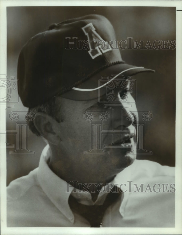 1984 Press Photo Auburn football coach Pat Dye - sas06349 - Historic Images