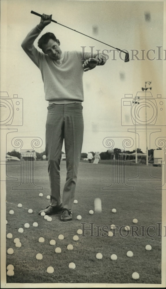 1959 Press Photo Golfer Dale Douglas - sas06352 - Historic Images