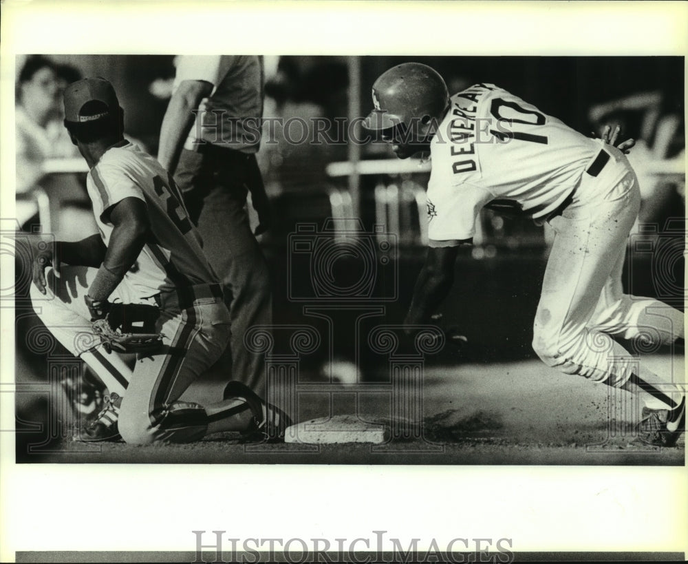 1987 Press Photo Mike Devereaux, Baseball Player at Jackson Game - sas06803 - Historic Images
