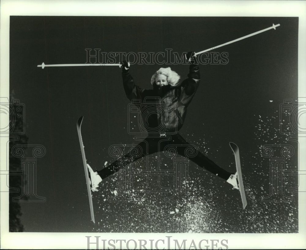 Press Photo Suzy Chaffee, World Champion Freestyle Skier - sas06962 - Historic Images