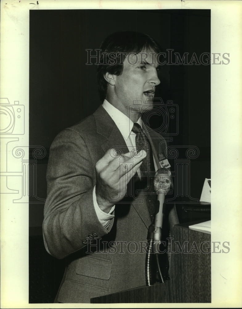1983 Press Photo Lyle Blackwood, Miami Football Player - sas07257 - Historic Images
