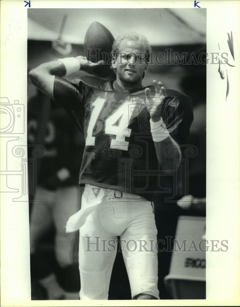 1989 Press Photo Cody Carlson, San Antonio Football Player at Oiler Camp- Historic Images