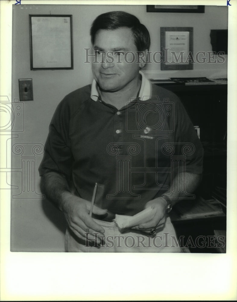 1990 Press Photo Ken Burmeister University of Texas San Antonio Basketball Coach - Historic Images