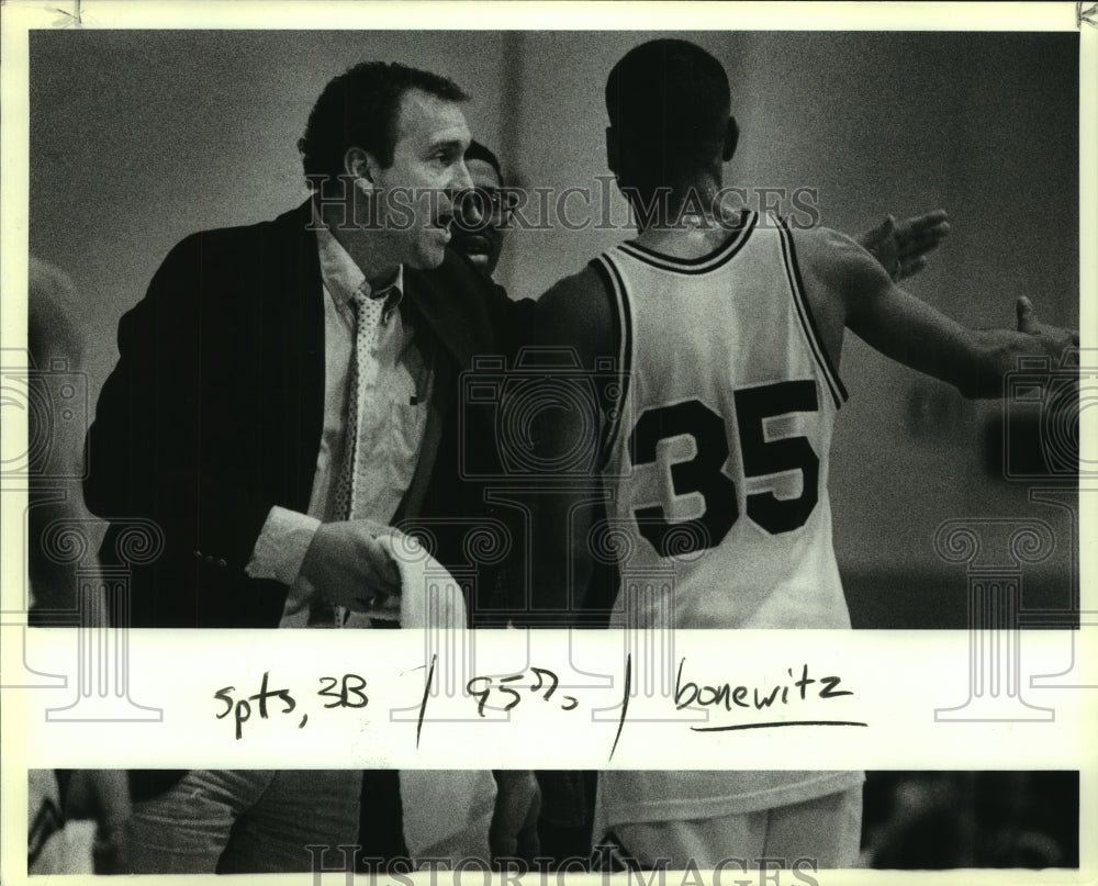 1989 Press Photo Stan Bonewitz, East Central Basketball Coash with Player - Historic Images