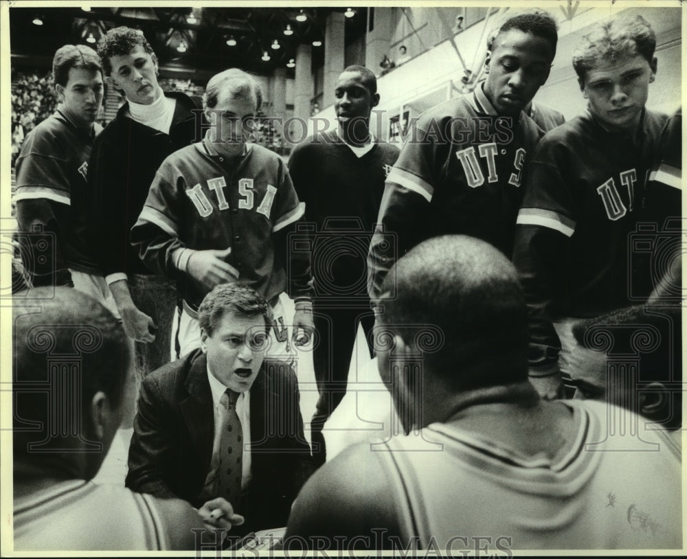 Press Photo Ken Burmeister, University of Texas San Antonio Basketball Coach - Historic Images