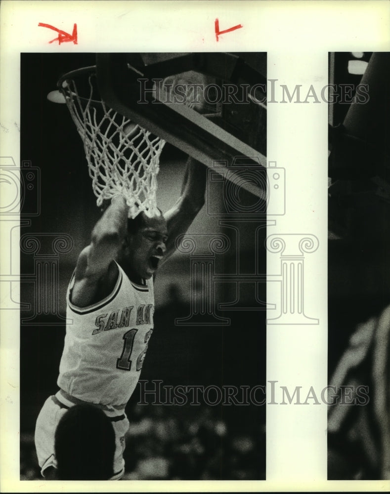 1984 Press Photo Robert Wallace, San Antonio College Basketball Player at Game - Historic Images
