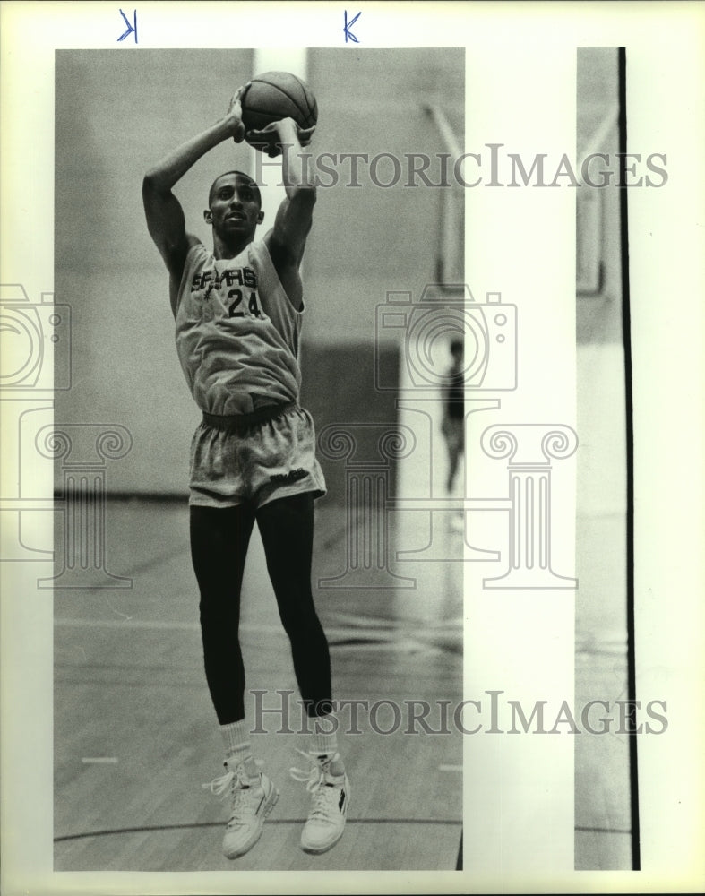1986 Press Photo Johnny Dawkins, San Antonio Spurs Basketball Player - sas07645 - Historic Images