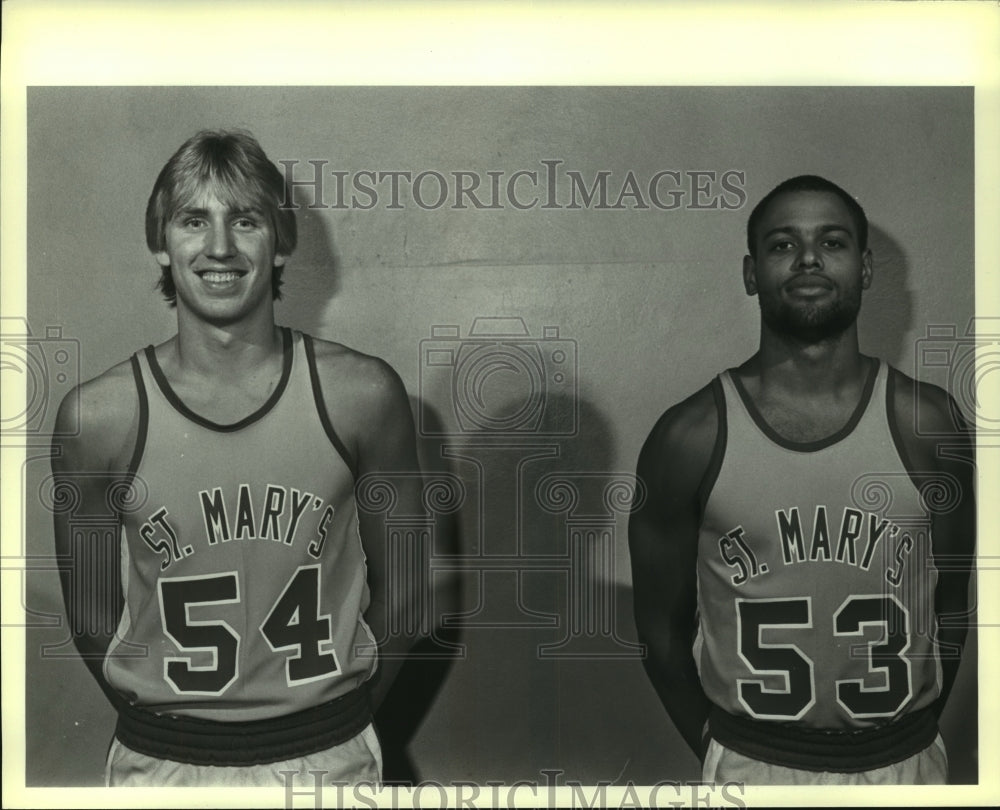 1984 Press Photo Pete Hansen, St. Mary's College Basketball Player with Teammate- Historic Images