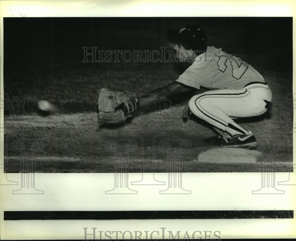1987 Press Photo MacArthur and McAllen play high school baseball - sas07788 - Historic Images