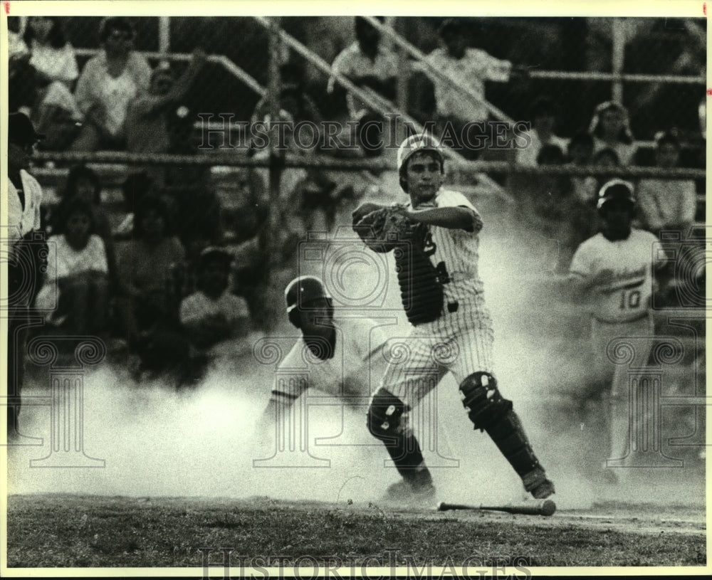 1987 Press Photo South San and Highlands play high school baseball - sas07789 - Historic Images