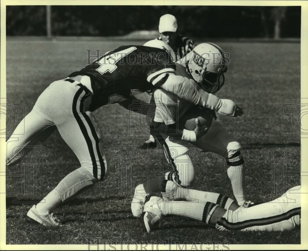 Press Photo High School Football Players at Game - sas08066 - Historic Images