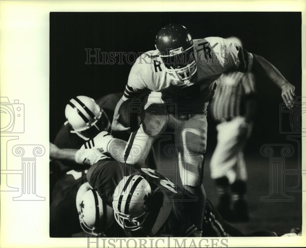 1983 Press Photo Scott Coolbaugh, Roosevelt High School Football Player at Game - Historic Images