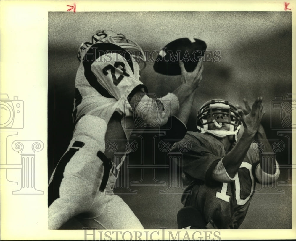 1983 Press Photo Marshall and McCollum High School Football Players at Game - Historic Images