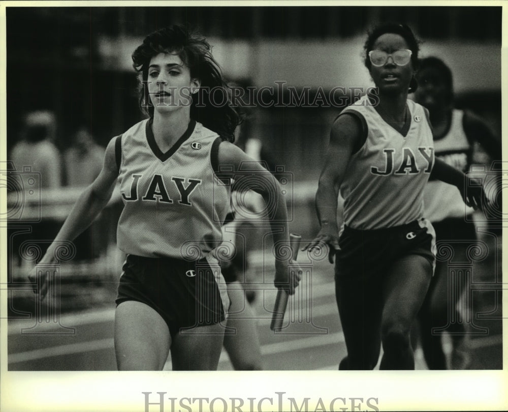 1987 Press Photo Jay High School Track Relay Runners at Central Catholic Meet- Historic Images