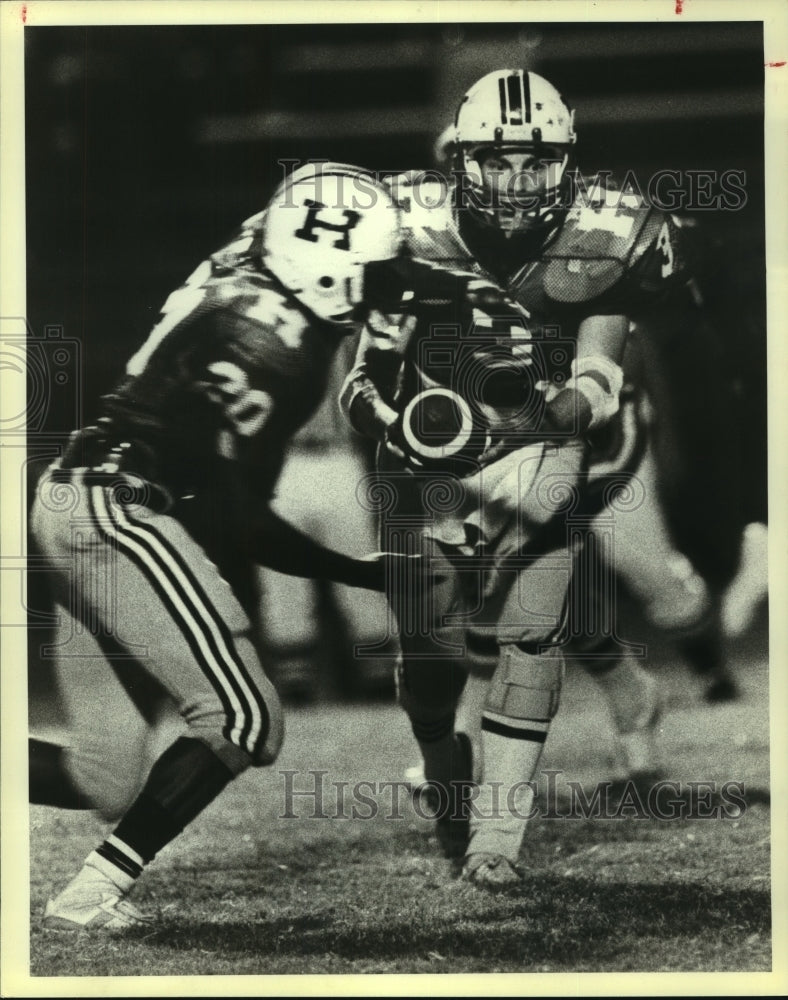 1983 Press Photo Keith Giles, Highland High School Football Player and Teammate - Historic Images