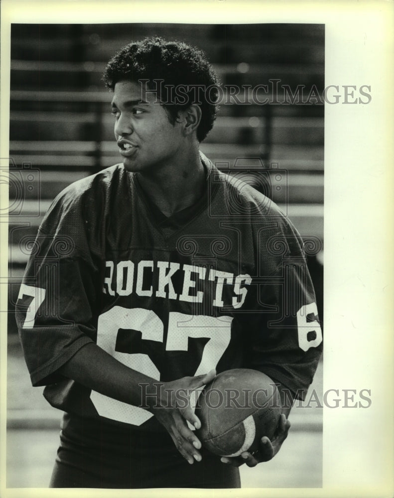 1985 Press Photo Alex Smith Kennedy High School Football Player at Validictorian- Historic Images