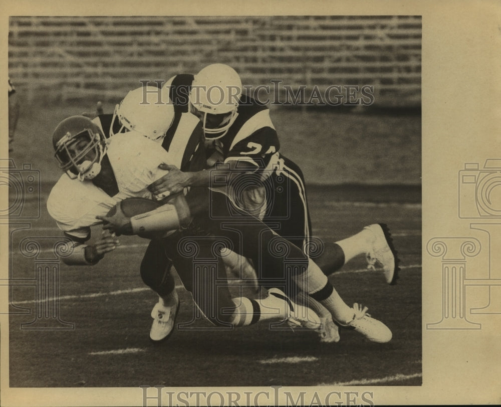 1982 Press Photo Marshall and McCollum High School Football Players at Game - Historic Images