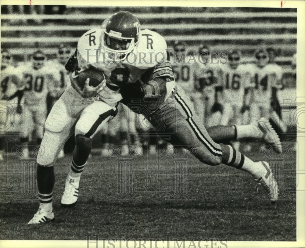1983 Press Photo Everett White, Roosevelt High School Football Player at Game - Historic Images