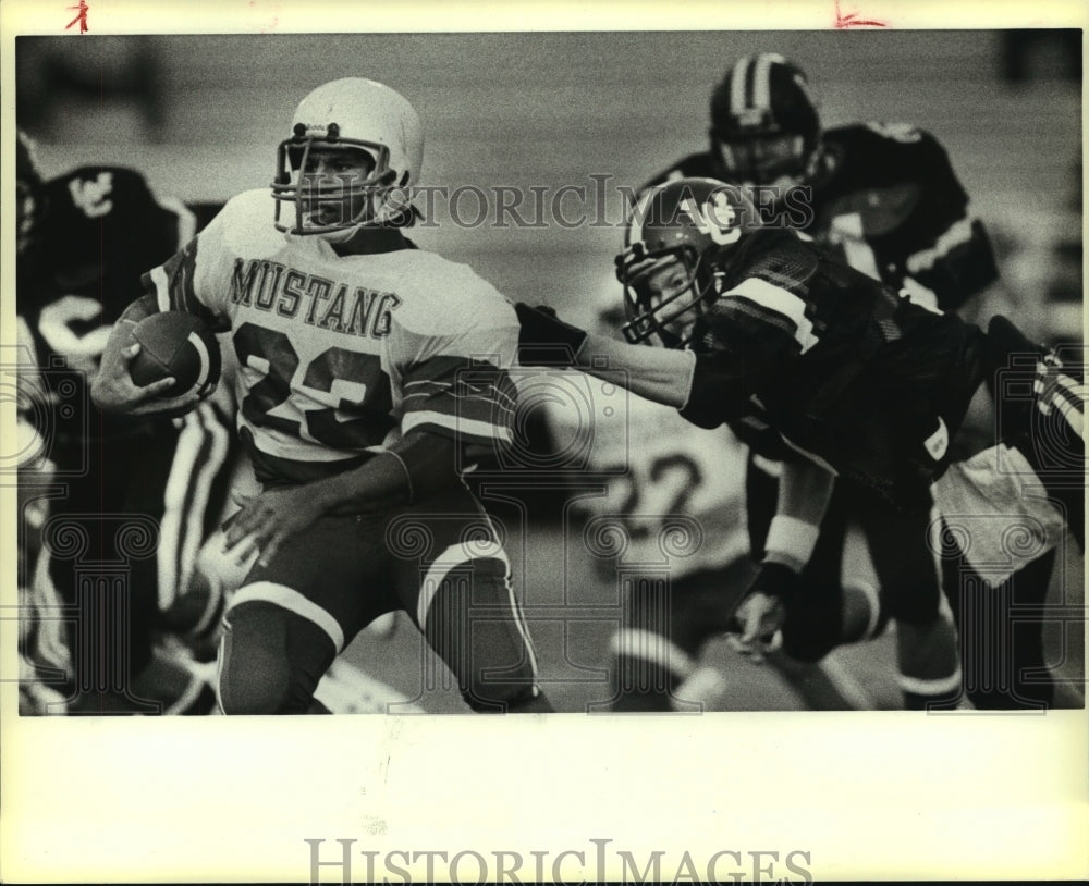 1983 Press Photo Gene Perez, Jefferson High School Football Player at Game - Historic Images
