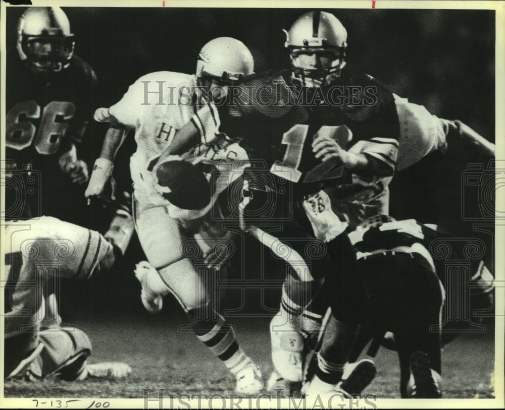 1983 Press Photo Jesse Garcia, Clark High School Football quarterback at Holmes - Historic Images