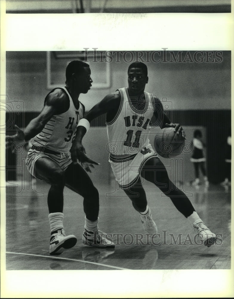 1987 Press Photo Texas-San Antonio and HTC play college basketball - sas08543 - Historic Images