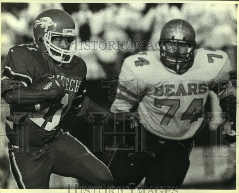 1983 Press Photo High School Football Players Chris Brown and Ben Hernandez - Historic Images