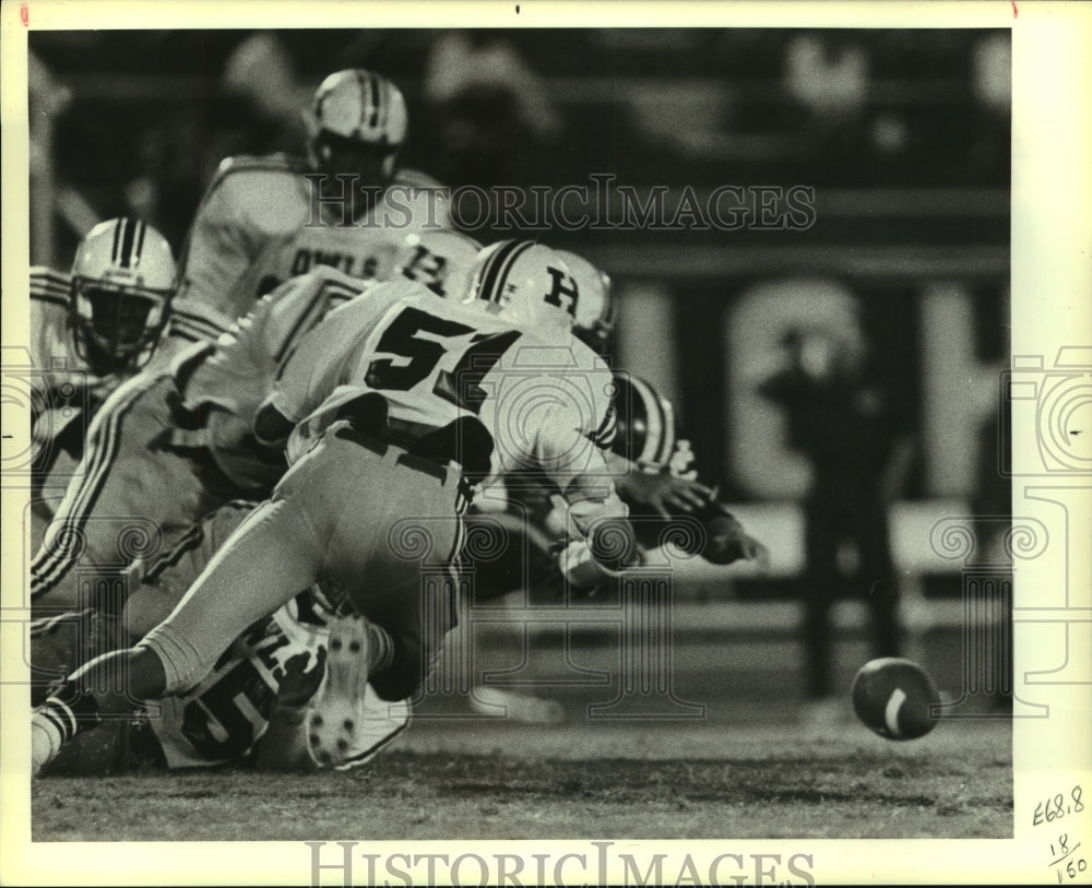 1983 Press Photo Victor Castillo, Highlands High School Football Player at Game - Historic Images