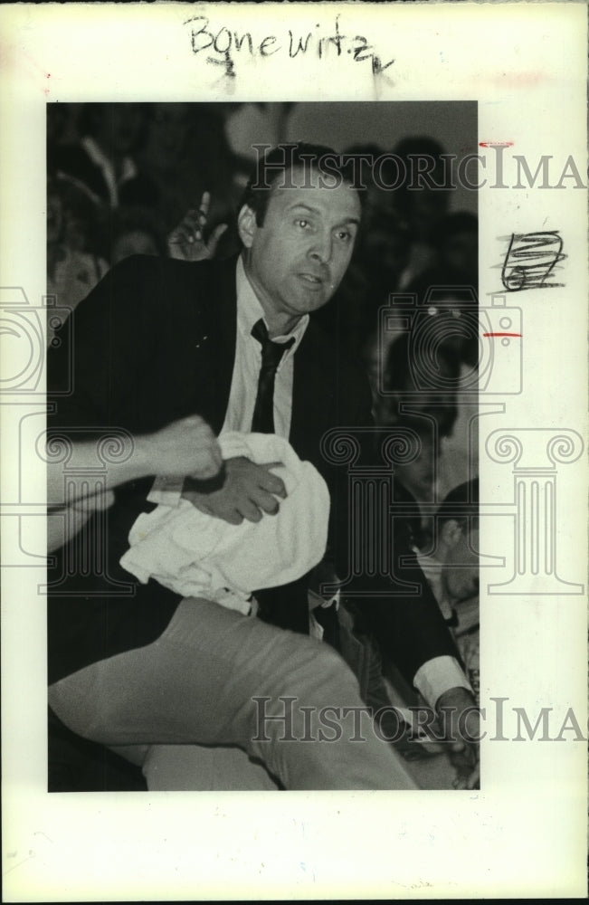 1987 Press Photo Stan Bonewitz, East Central Basketball Coach - sas08853 - Historic Images