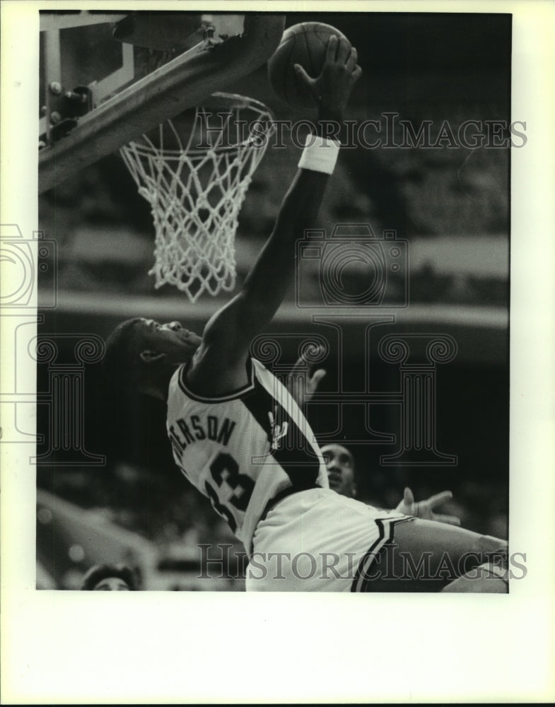 1989 Press Photo Greg Cadillac Anderson, Spurs Basketball Player at Game - Historic Images