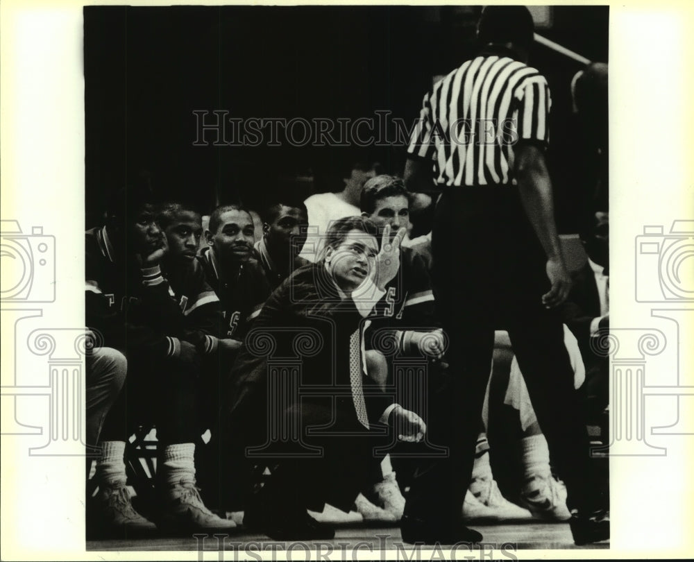 1987 Press Photo Ken Burmeister University of Texas San Antonio Basketball Coach - Historic Images