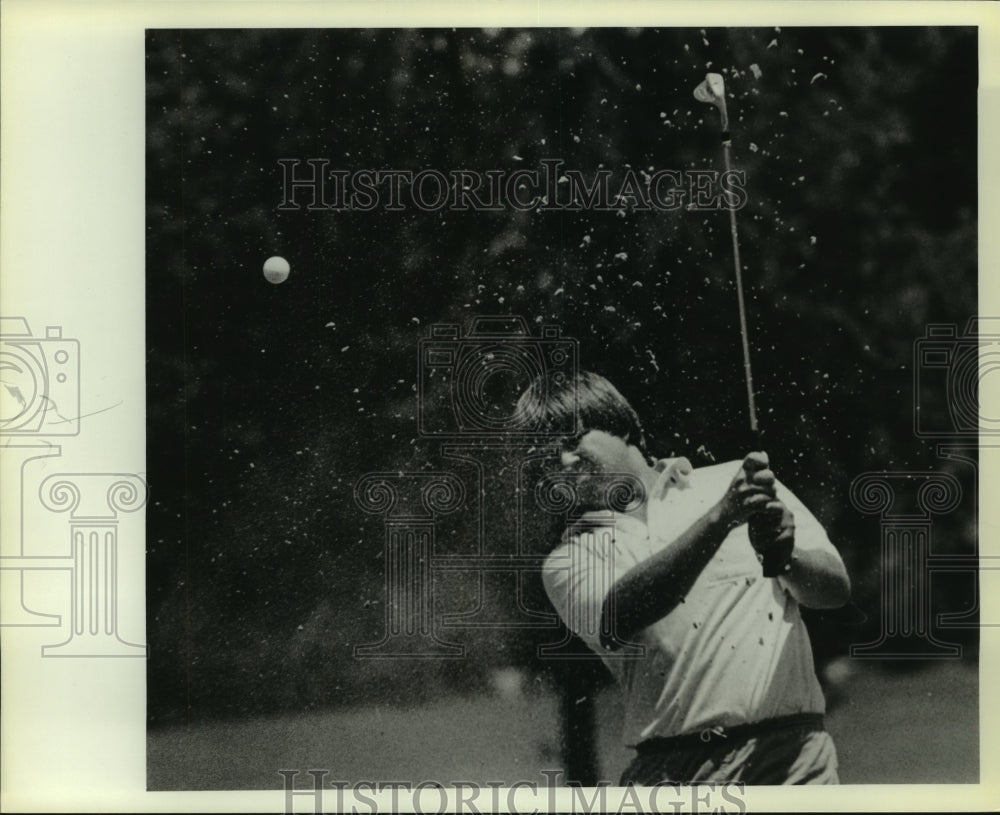 1983 Press Photo Golfer Hank Salinas at City Junior Golf Tournament - sas09037 - Historic Images