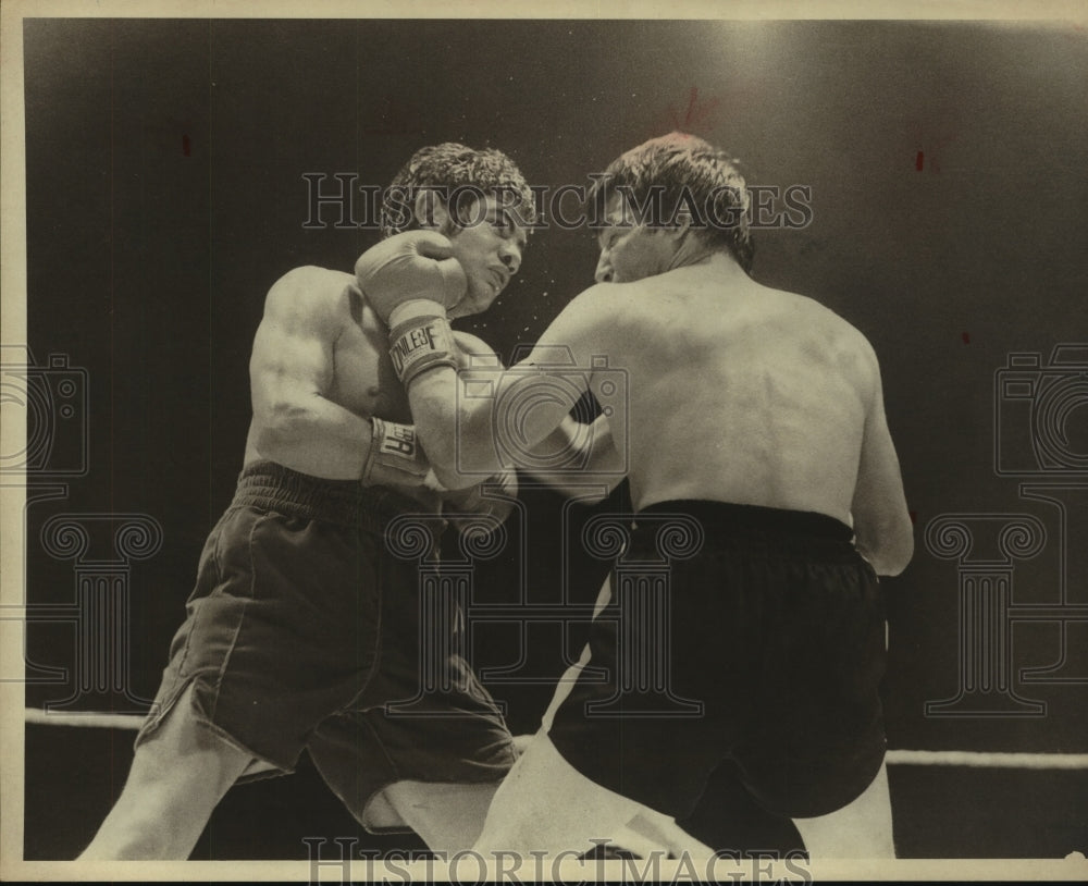 1978 Press Photo Boxer Mike Ayala with the Ring with Opponent - sas09110 - Historic Images