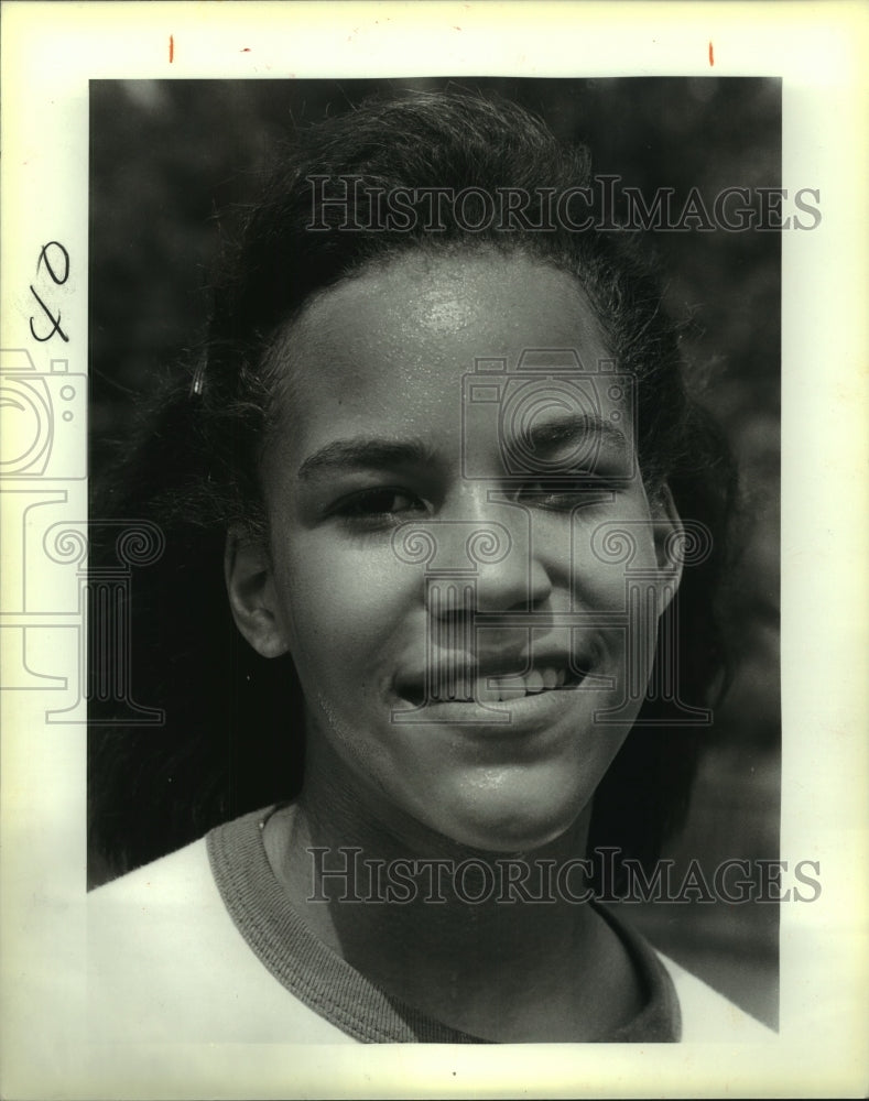 1986 Press Photo Kellie Bryand, Holmes High School Track Team Member - sas09178 - Historic Images