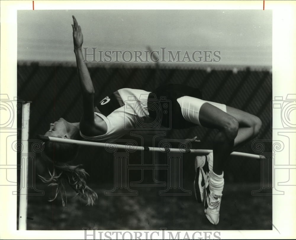 1992 Press Photo Amy Acuff, Calallen High School Track High Jumper - sas09382- Historic Images