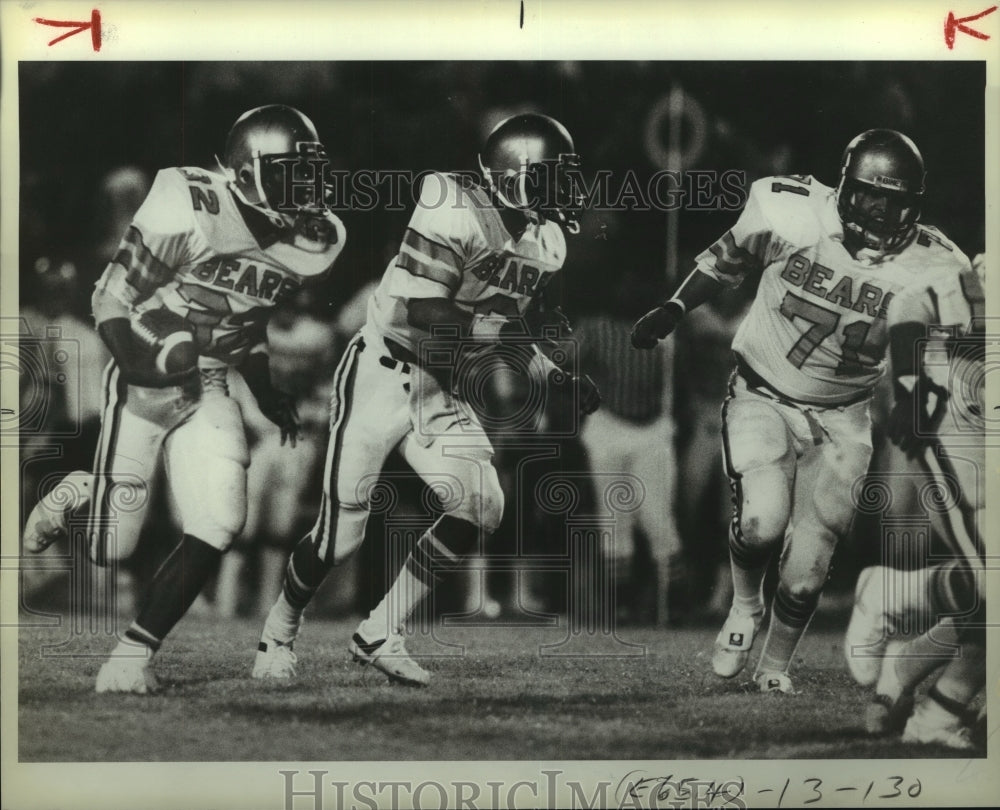 1984 Press Photo Charles Johnson, Bears High school Football Player at Game - Historic Images