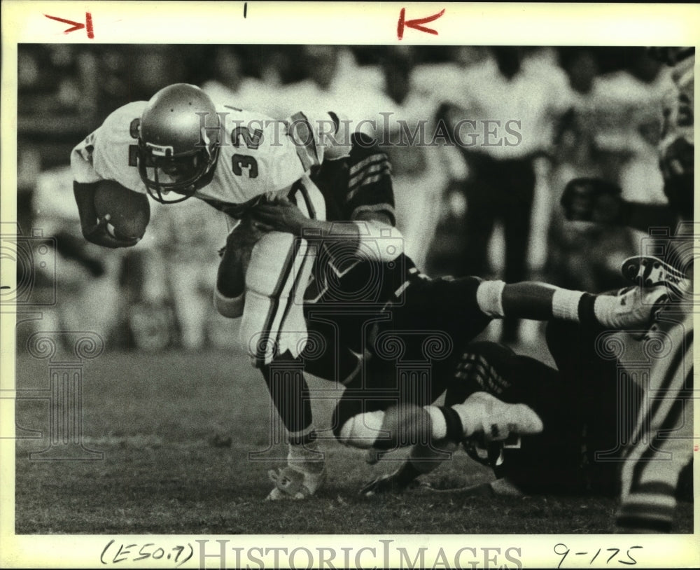 1984 Press Photo Charles Johnson, Harlandale High School Football Player at Game- Historic Images