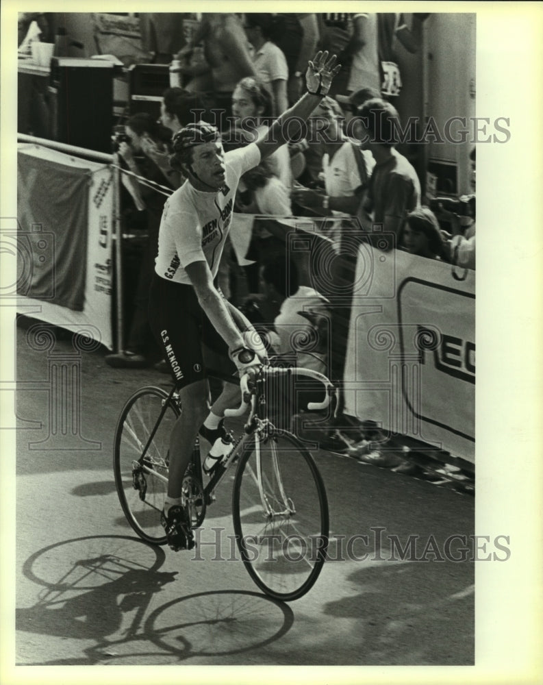1984 Press Photo Ron Hayman, Olmos Park Men's Bicycle Race Winner - sas09478 - Historic Images