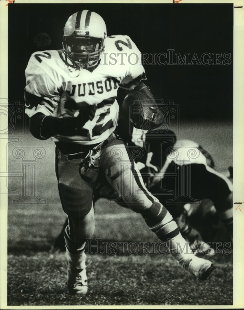 1985 Press Photo Chris Samuels, Judson High School Football Quarterback at Game - Historic Images