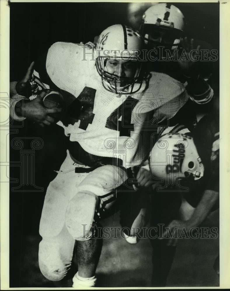 1985 Press Photo Ricky Navarro, Uvalde High School Football Player at Game - Historic Images