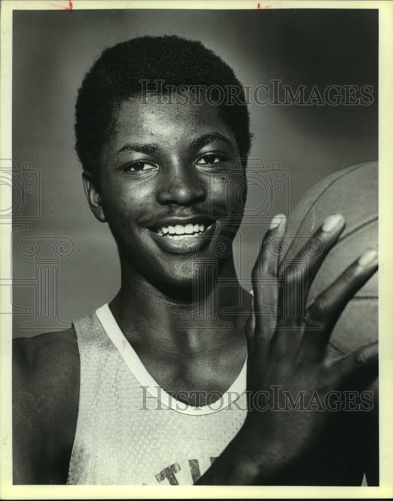 1985 Press Photo Thomas Thames, South San Antonio High School Basketball Player- Historic Images