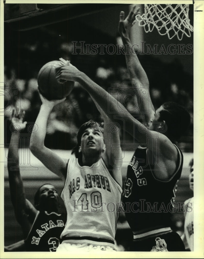 1986 Press Photo Toby Ressler, MacArthur High School Basketball Player at Game-Historic Images