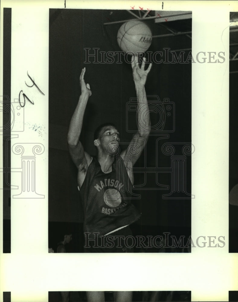 1986 Press Photo Vladimire McCrary, Madison High School Basketball Player - Historic Images