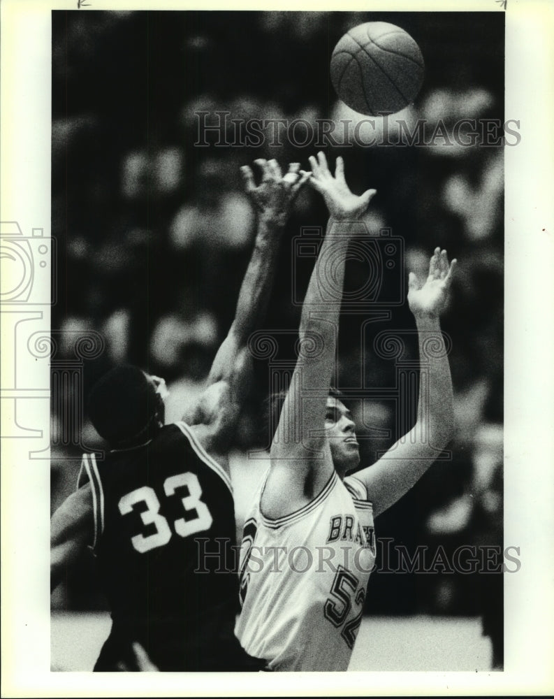 1992 Press Photo Chris Doyal, MacArthur High School Basketball Player at Game - Historic Images