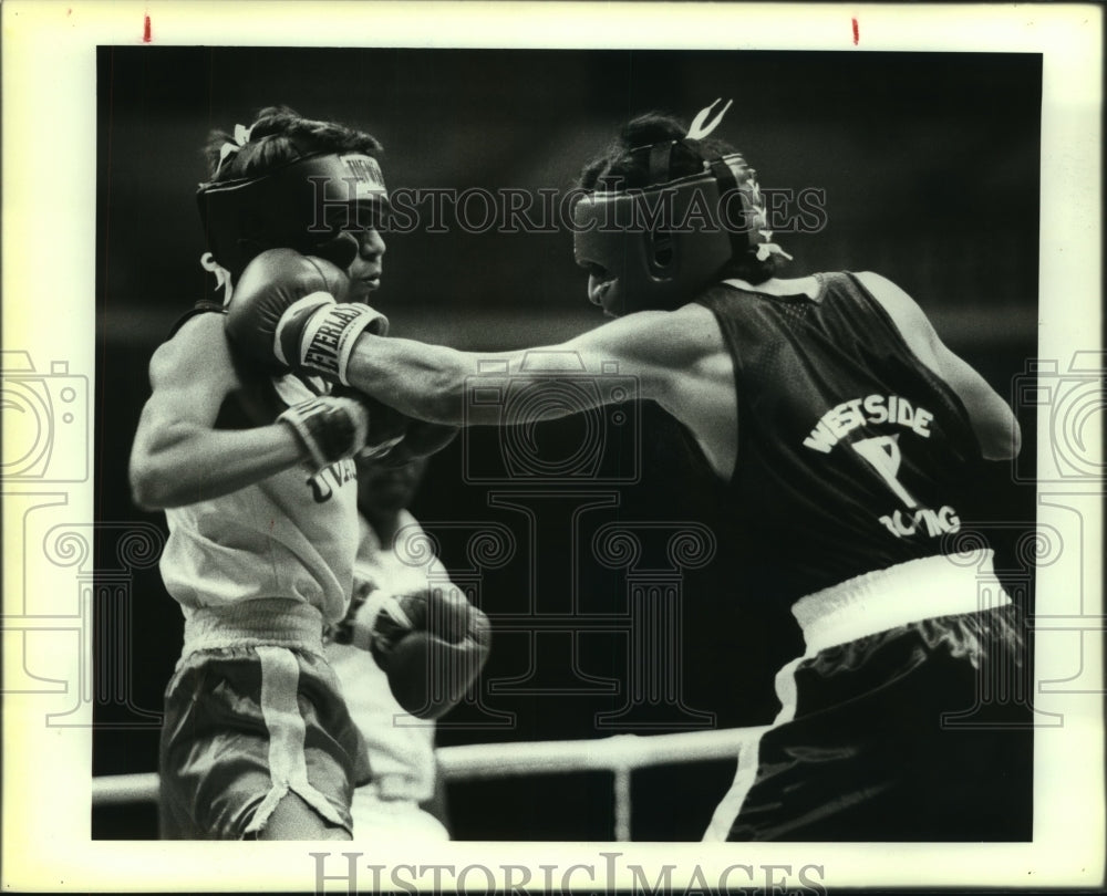 1984 Press Photo Boxers Jose L. Flores and Rene Ruiz at Golden Gloves ...