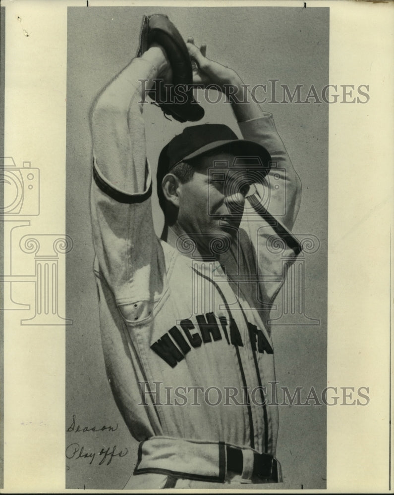 1972 Press Photo Tommy Finger, Wichita Baseball Player at Season Playoffs - Historic Images