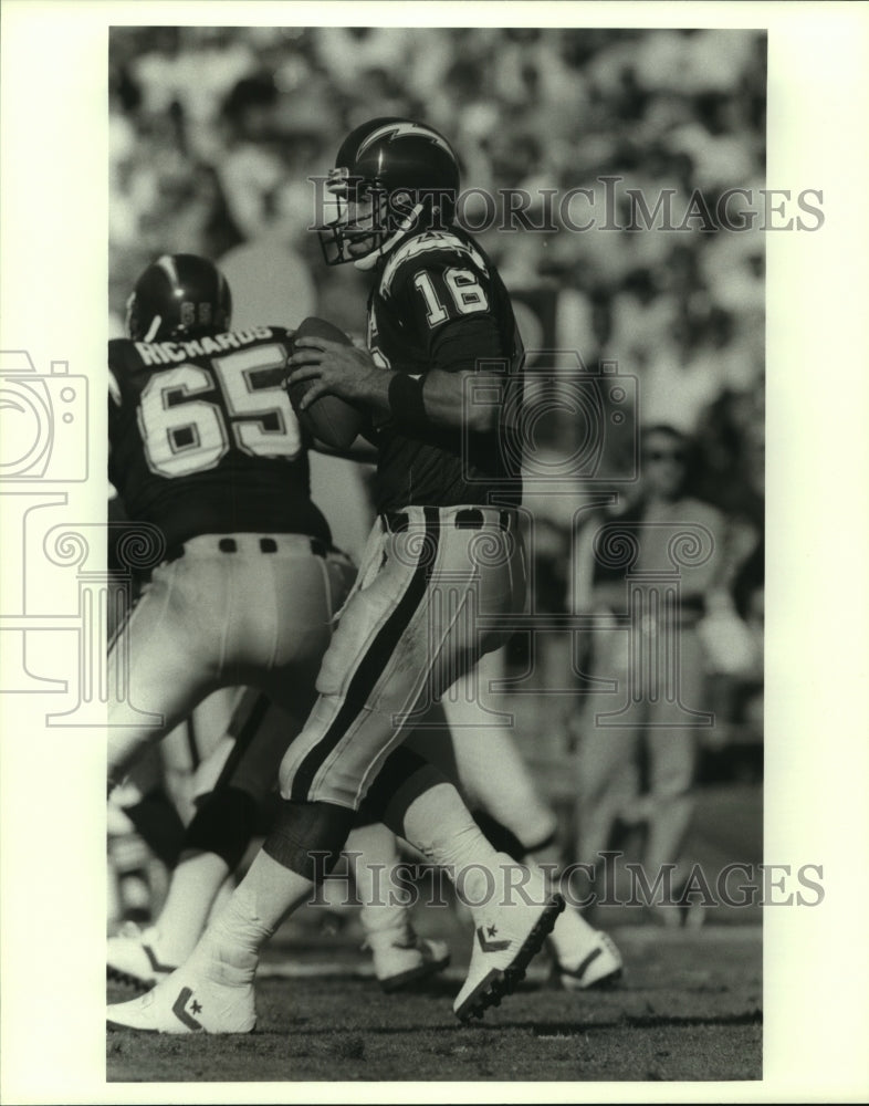 Press Photo Mark Malone, San Diego Chargers Football Quarterback at Game- Historic Images