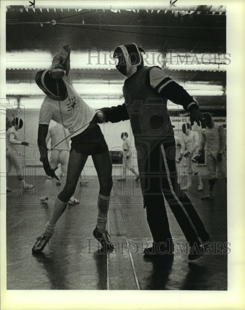 1981 Press Photo Fencer Rob Stull with Opponent - sas09915- Historic Images