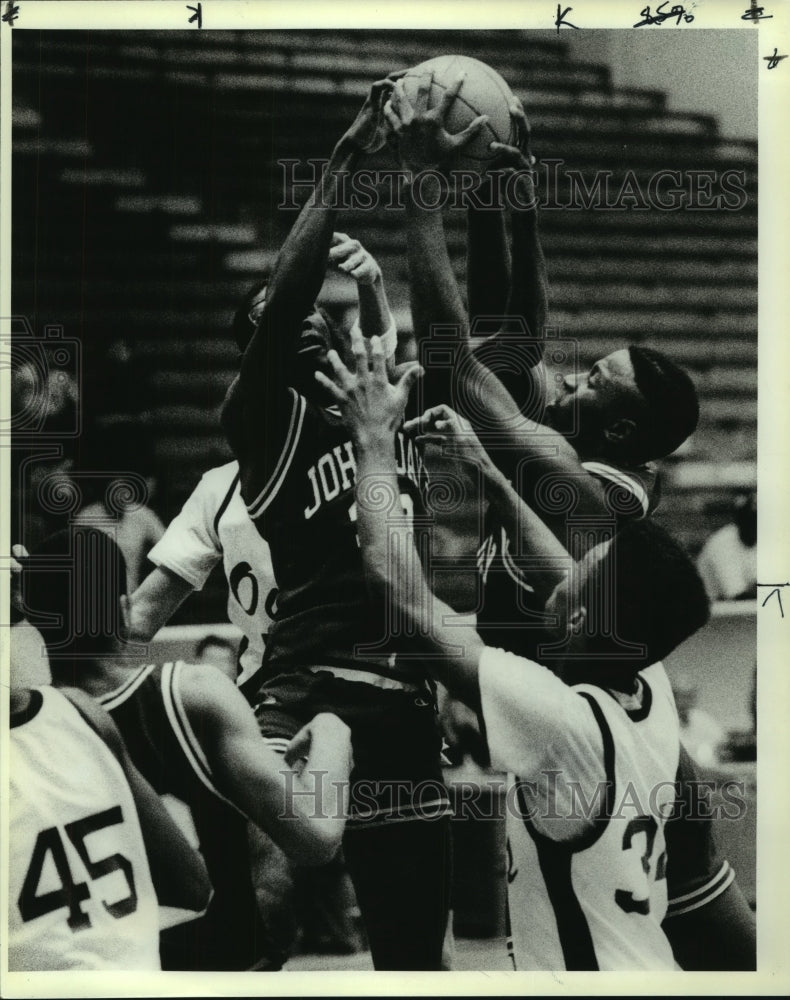 1989 Press Photo Jay and Highlands play boys high school basketball - sas10155 - Historic Images
