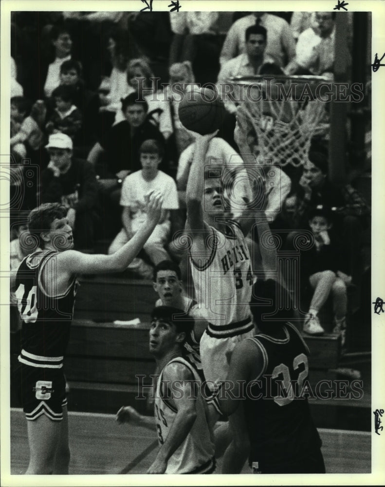 1990 Press Photo Alamo Heights High basketball player Ben Hart in action - Historic Images
